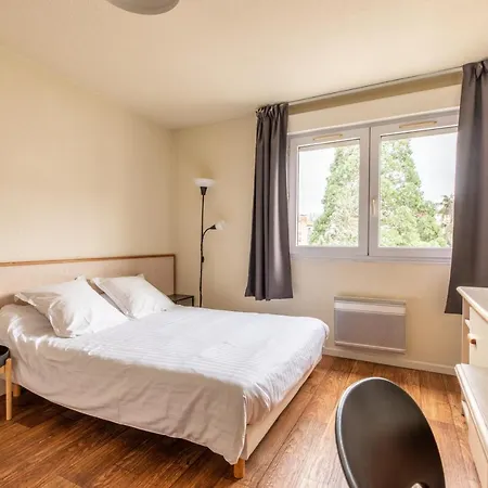 Les Domes Apartment